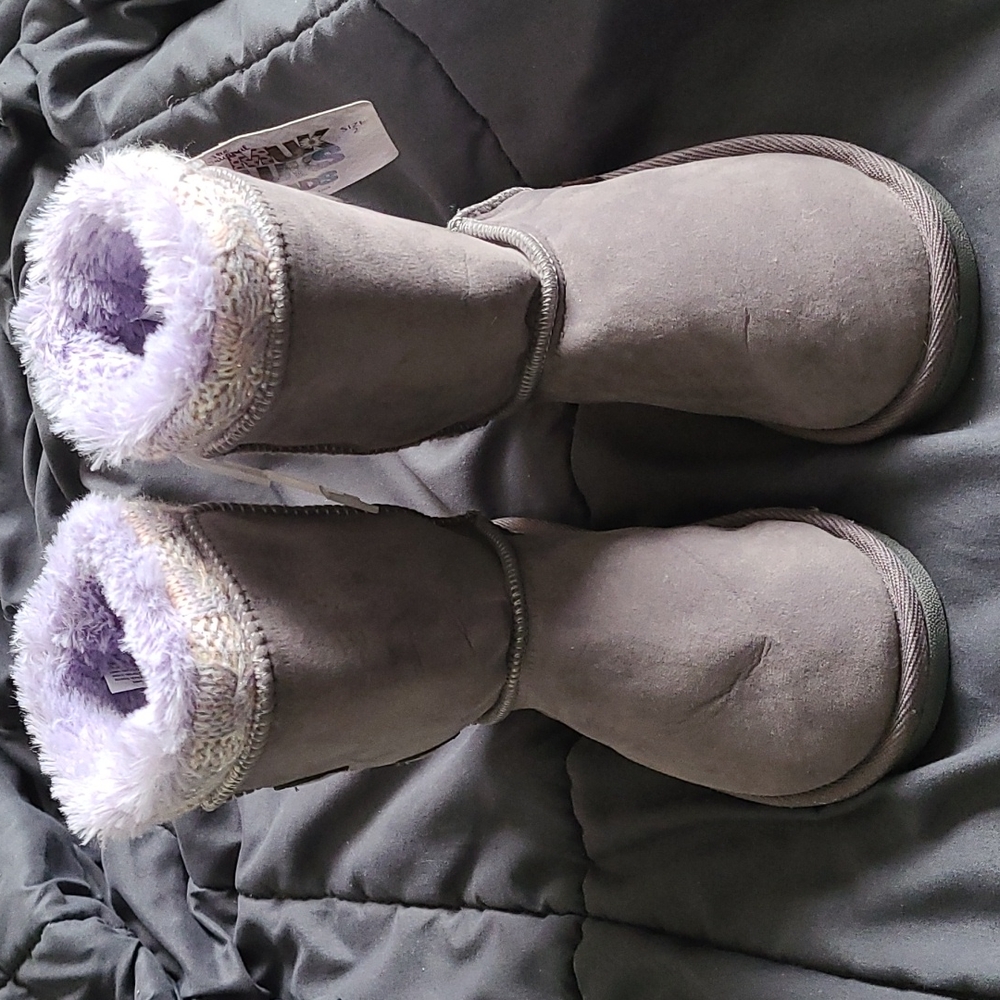 Girls MUK LUKS button boots